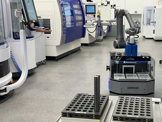 Autonomous production at SEO through networking of mobile manipulators and machines